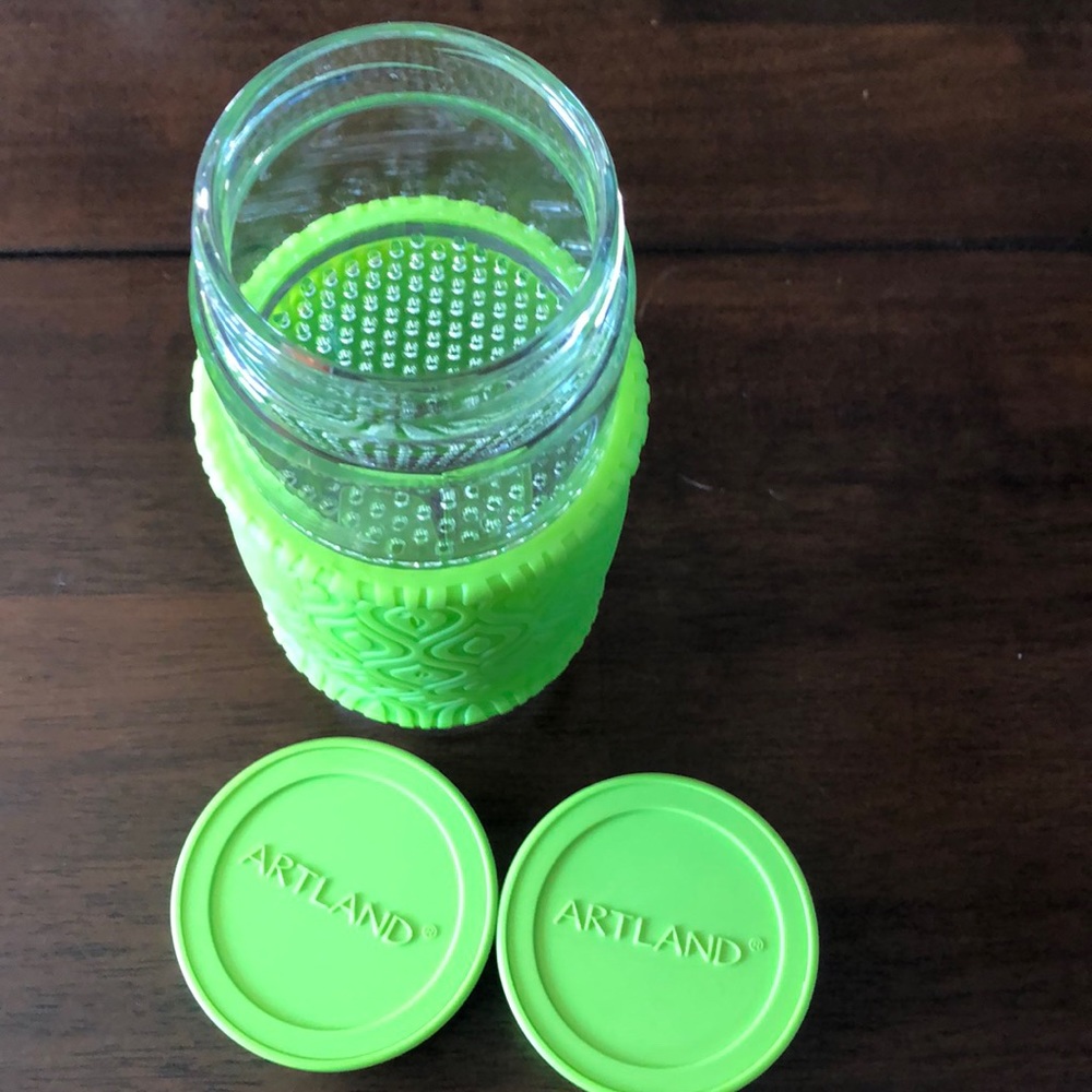 Infuser, Glass Water Bottle by Artland, w/gripper